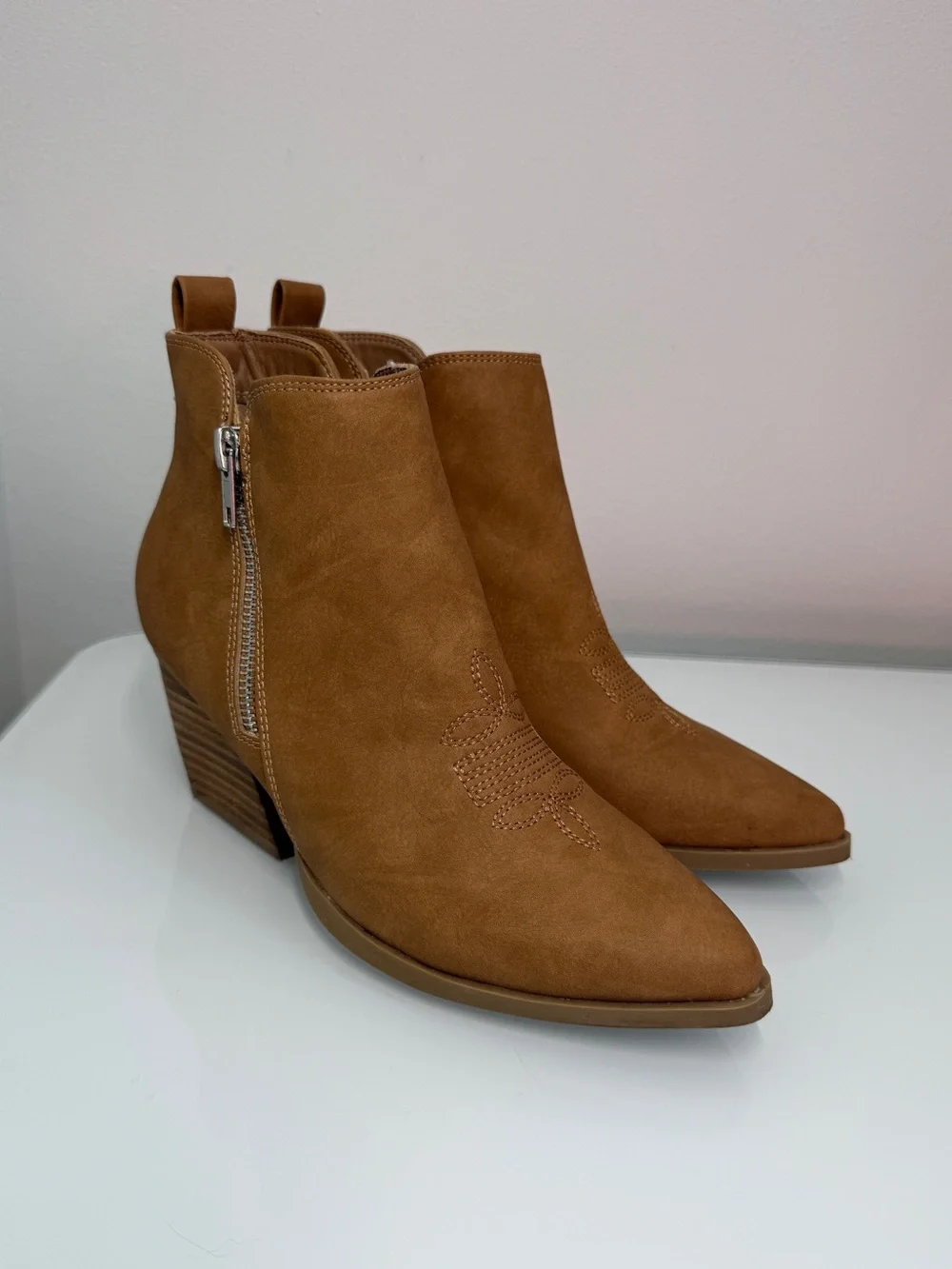DV by Dolce Vita Kiki Tan Western Flared Heel Booties Women’s Size 7